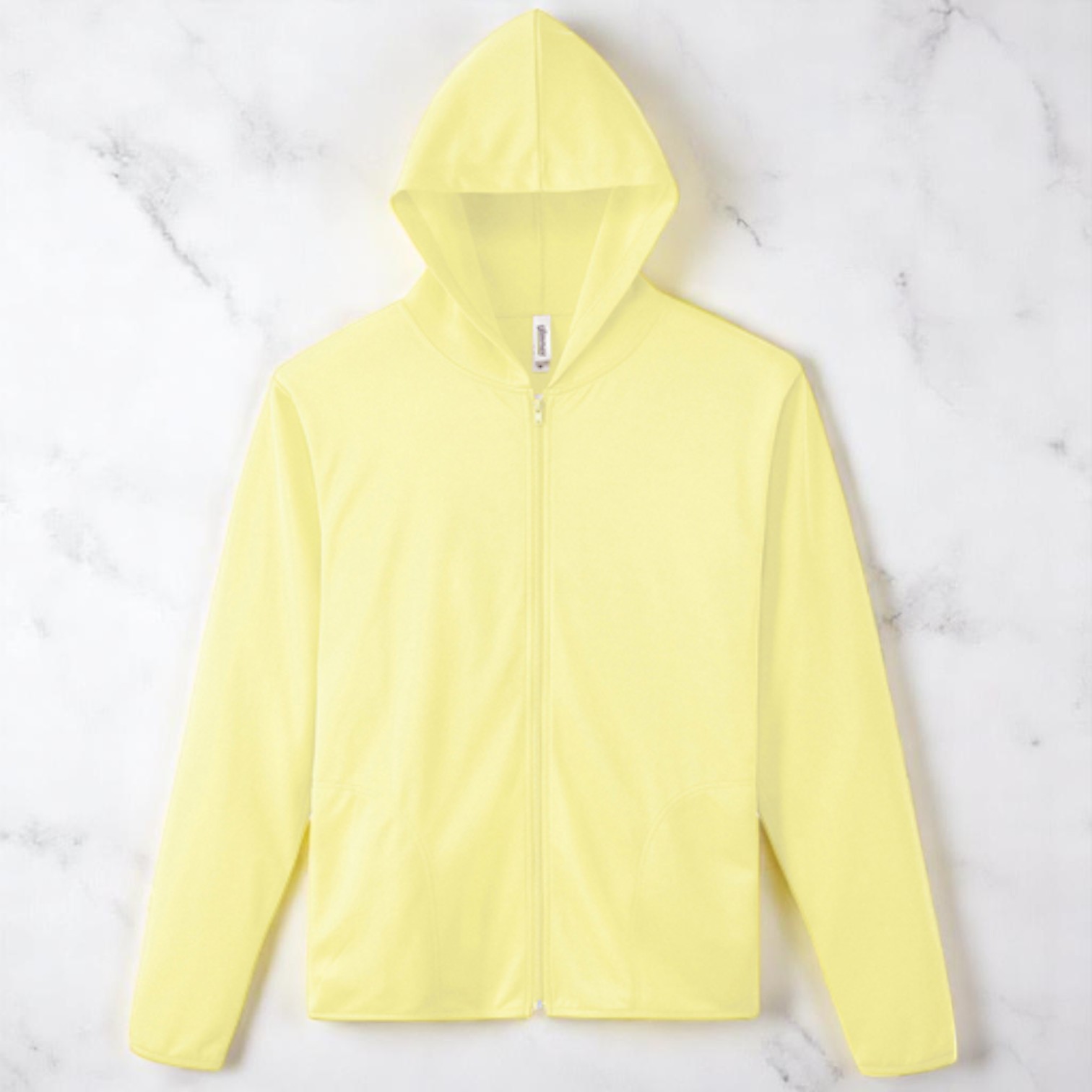 ライトイエロー