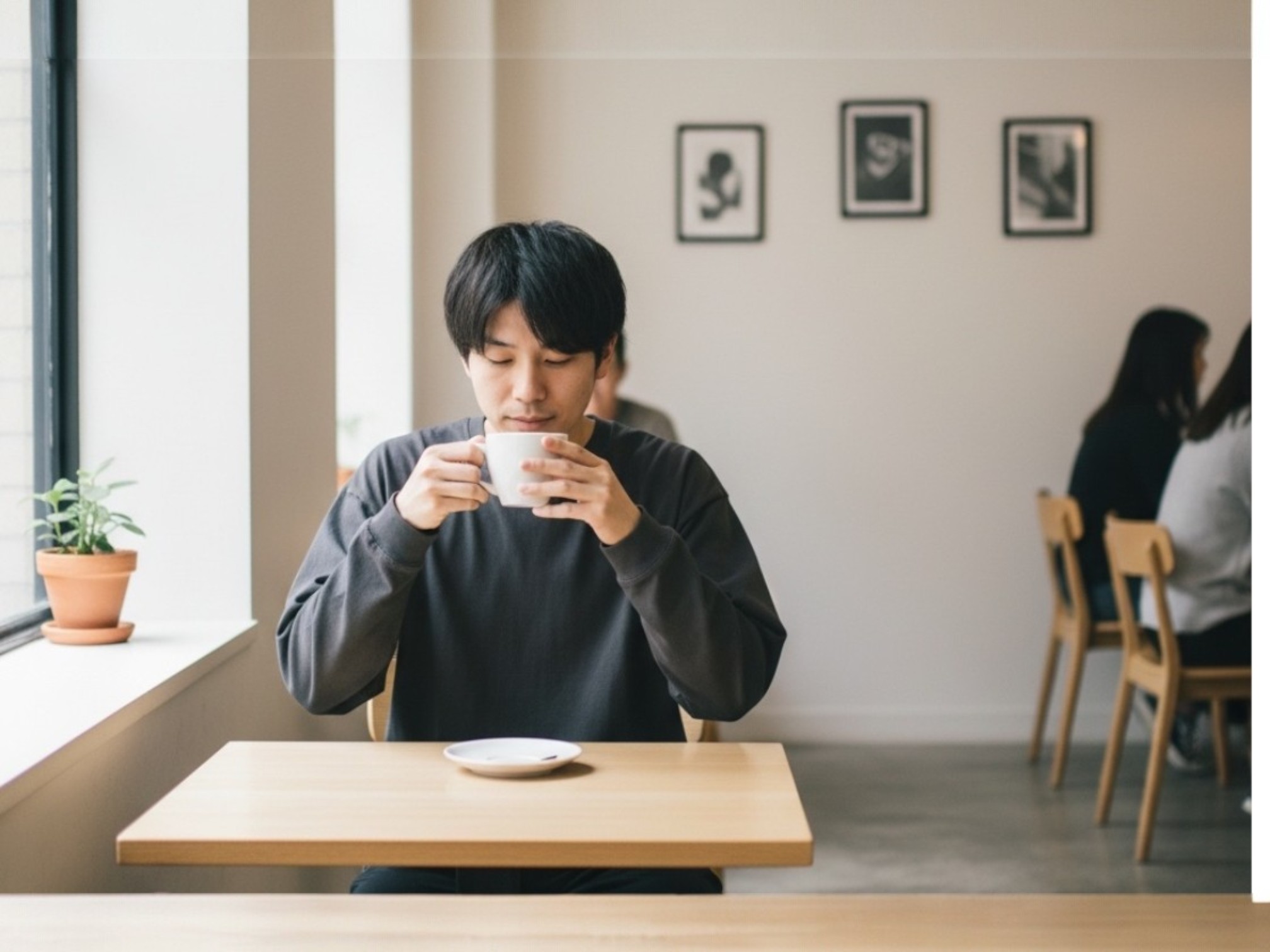 5.6オンス ビッグシルエット ロングスリーブTシャツ（着用例）