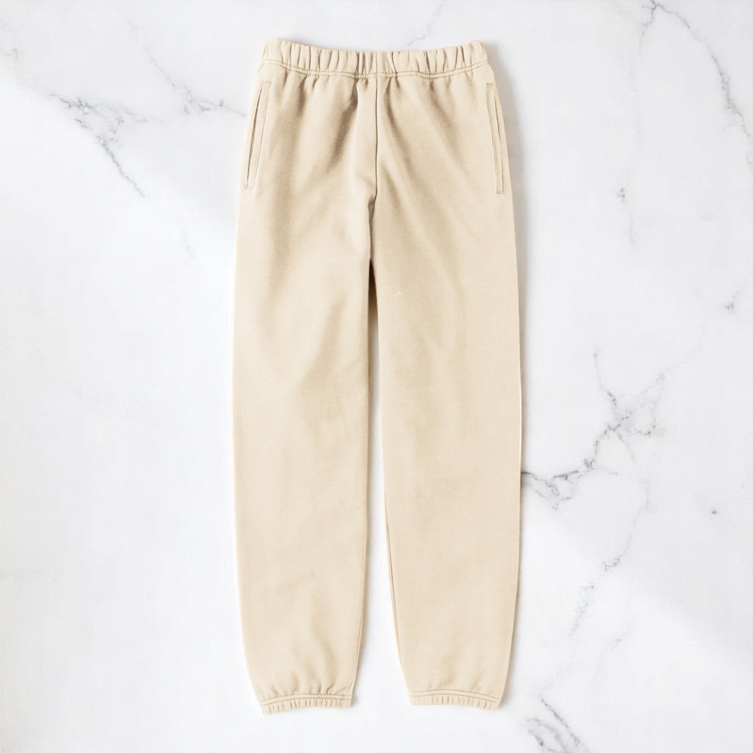 ライトベージュ