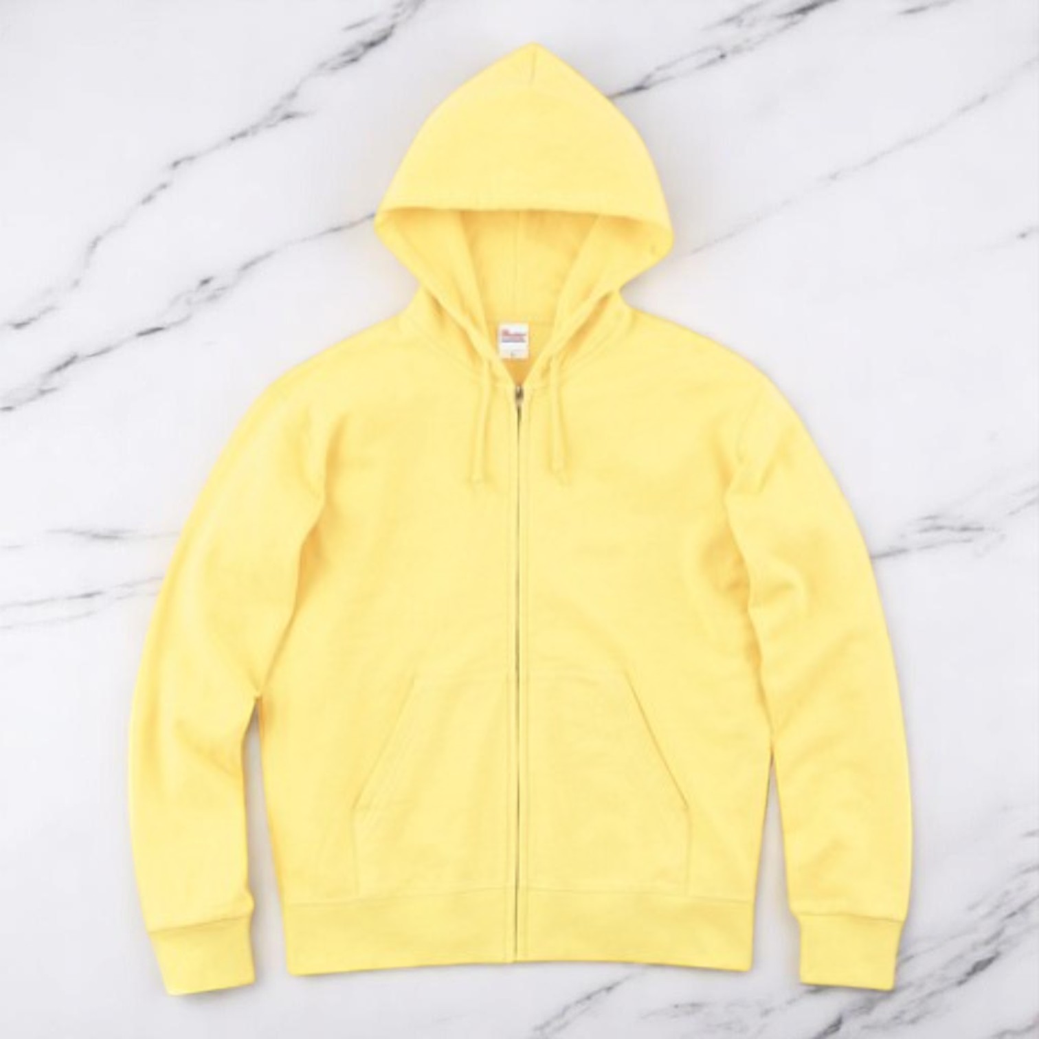 ライトイエロー